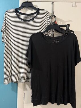 Time and Tru Small Tees